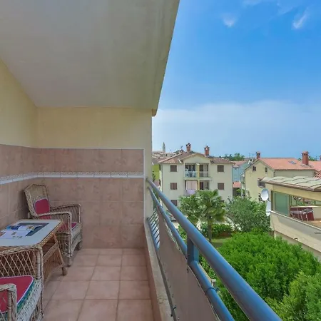 Kristijan With Balcony Apartment *